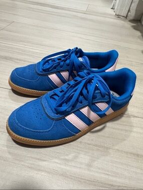 adidas Royal Blue Suede Sneakers with Light Pink Stripes